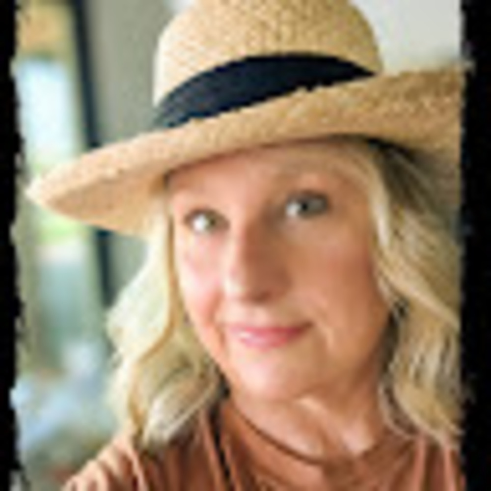Meet your Posher, Debbie